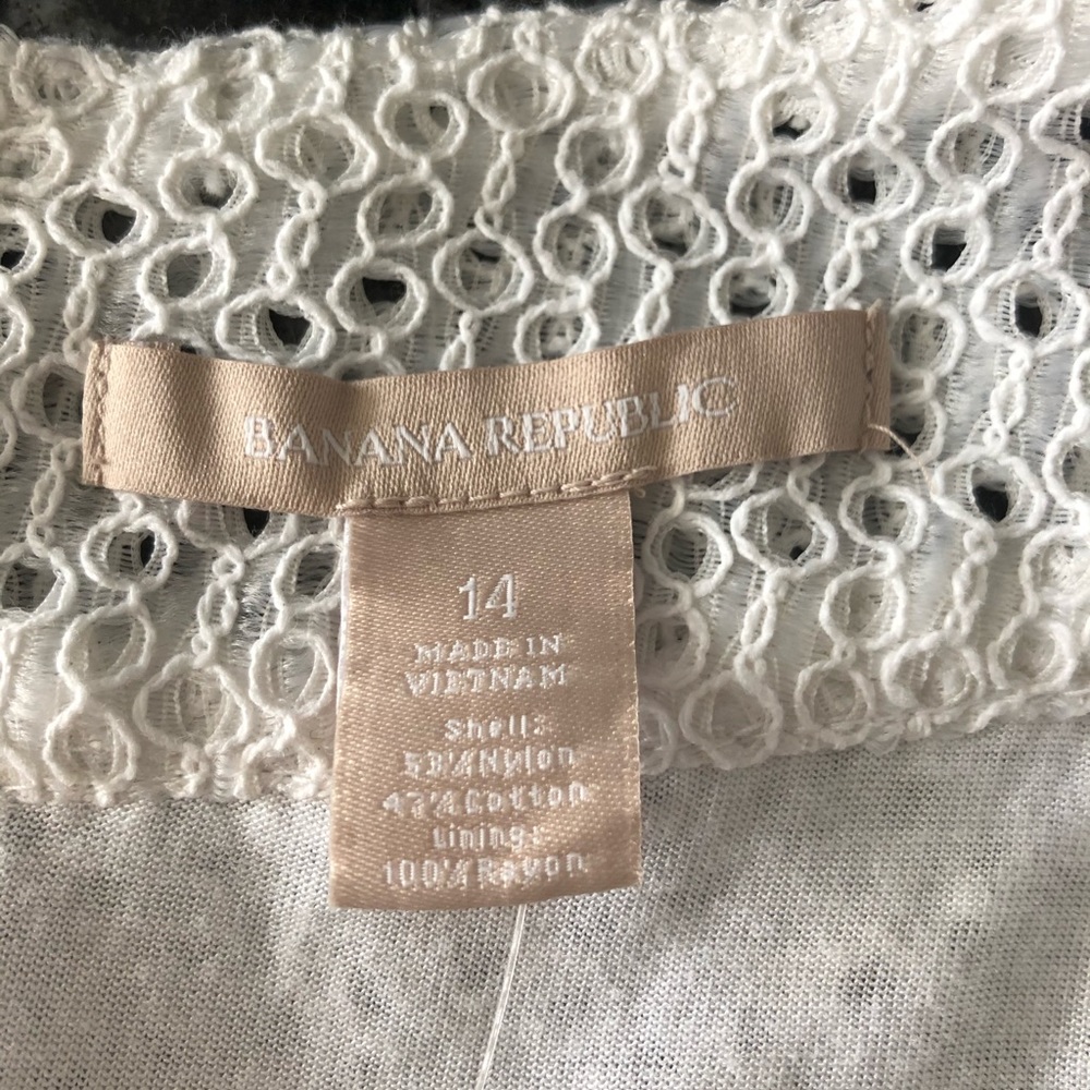 White Lace Back Zip Shell - Picture 8 of 10